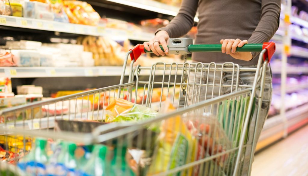 Σούπερ μάρκετ: Αύξηση 21% στην τιμή βασικών αγαθών – Στα ύψη αλεύρι, φέτα και μακαρόνια