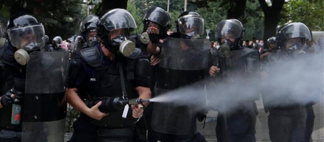 Χαμός σε προεκλογική συγκέντρωση του Ράμα στην Σκόδρα: Η αστυνομία χρησιμοποίησε spray πιπεριού … (βίντεο)