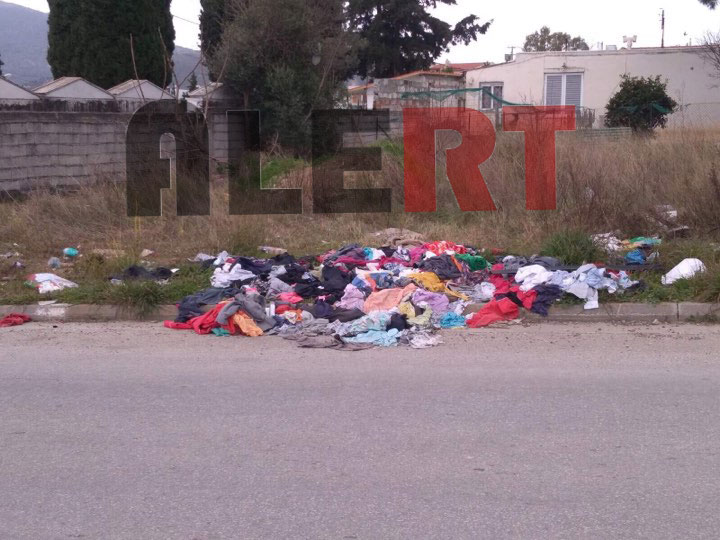 ΔΕΙΤΕ τι γίνεται στον Γέρακα πίσω από το νεκροταφείο! Γέμισε ο τόπος με ρούχα και σκουπίδια! (ΦΩΤΟ ΑΛΕΡΤ)