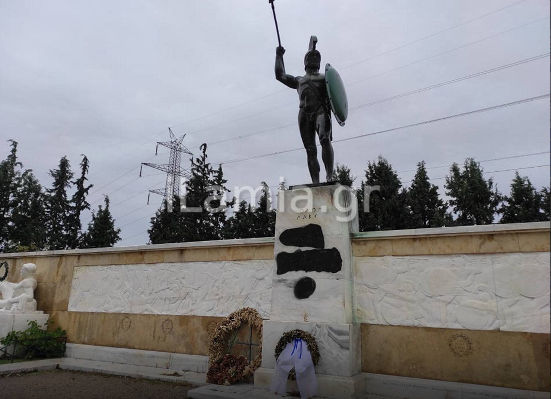 Θερμοπύλες: Βεβήλωσαν το μνημείο του Λεωνίδα ανήμερα της 28ης Οκτωβρίου! Αυτοψία στο σημείο…(ΦΩΤΟ)