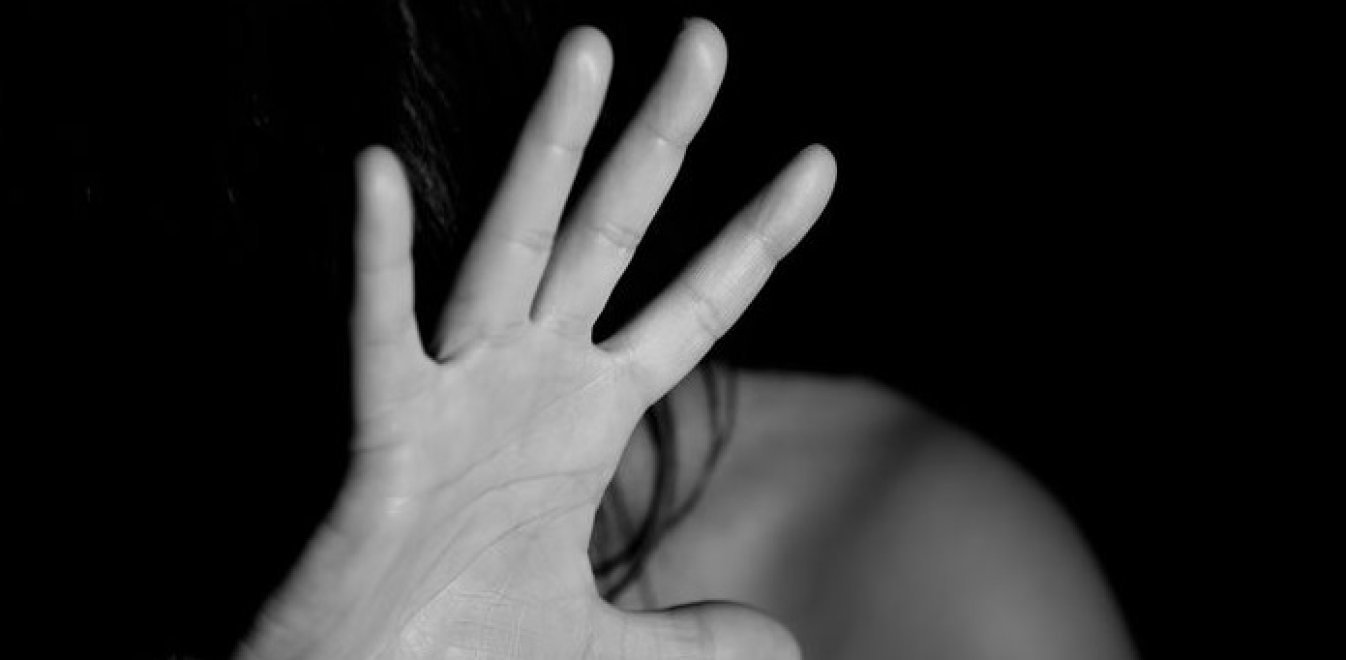 Πέραμα: 12χρονη έκανε… μαύρο στο ξύλο τον επίδοξο βιαστή της!