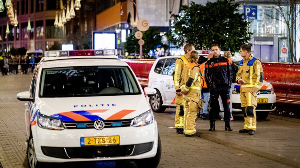 Συναγερμός στη Χάγη: Επίθεση με μαχαίρι σε πολυκατάστημα – Τουλάχιστον τρεις τραυματίες (φωτο&βιντεο)